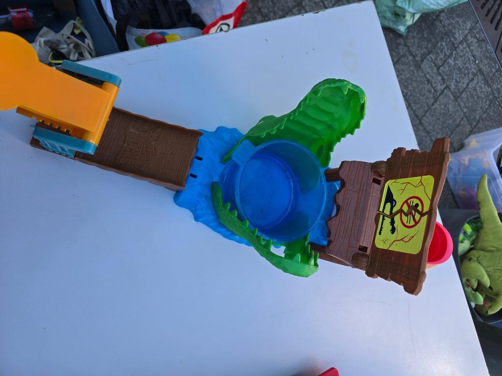 Hot wheels pirania monster truck, Ophalen, Racebaan, Zo goed als nieuw, Hot Wheels
