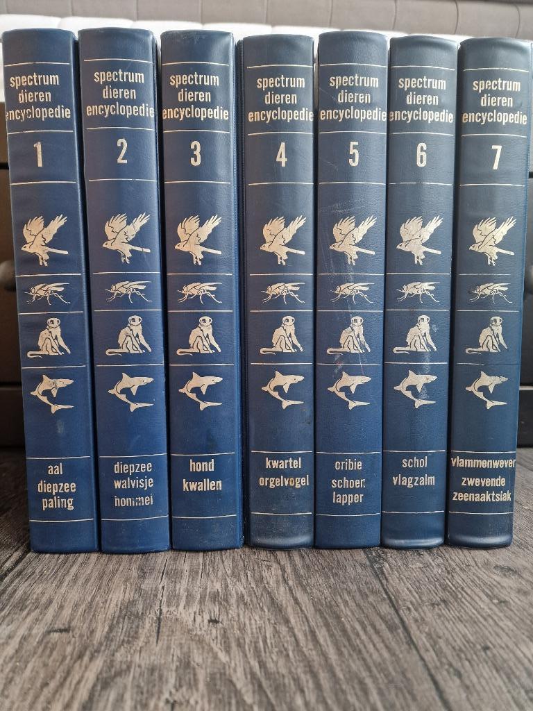 Spectrum Dierenencyclopedie, Boeken, M.Burton & R.Burton, Natuurwetenschap, Ophalen, Gelezen