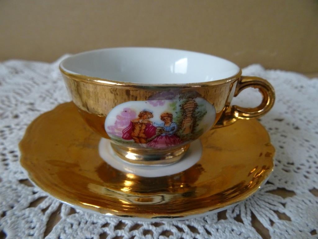 Tasse à expresso et soucoupe café moka métal doré épais 1980, Enlèvement ou Envoi, Tasse et/ou soucoupe, Utilisé, Argenté