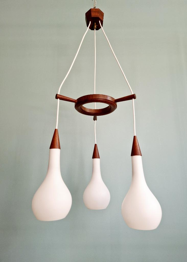 Lustre cascade scandinave en teck et verre satiné blanc,1960, Enlèvement ou Envoi