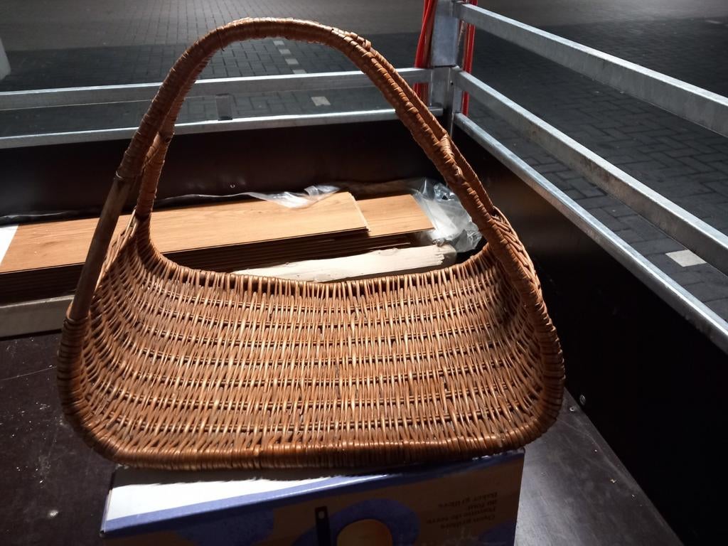 Panier en osier, Enlèvement, Comme neuf