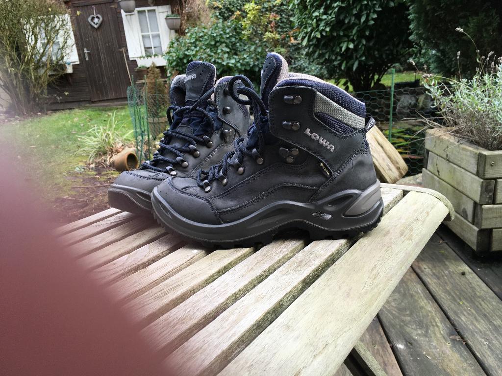 Te koop. Lowa dames wandelschoenen AB. Maat 37, Ophalen, Gebruikt, Schoenen