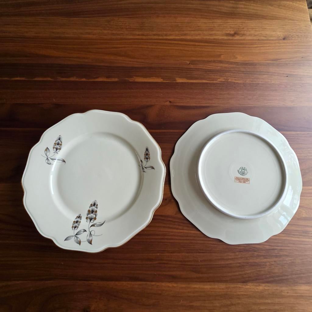 2 assiettes anciennes Haas & Czjzek sa, Enlèvement ou Envoi