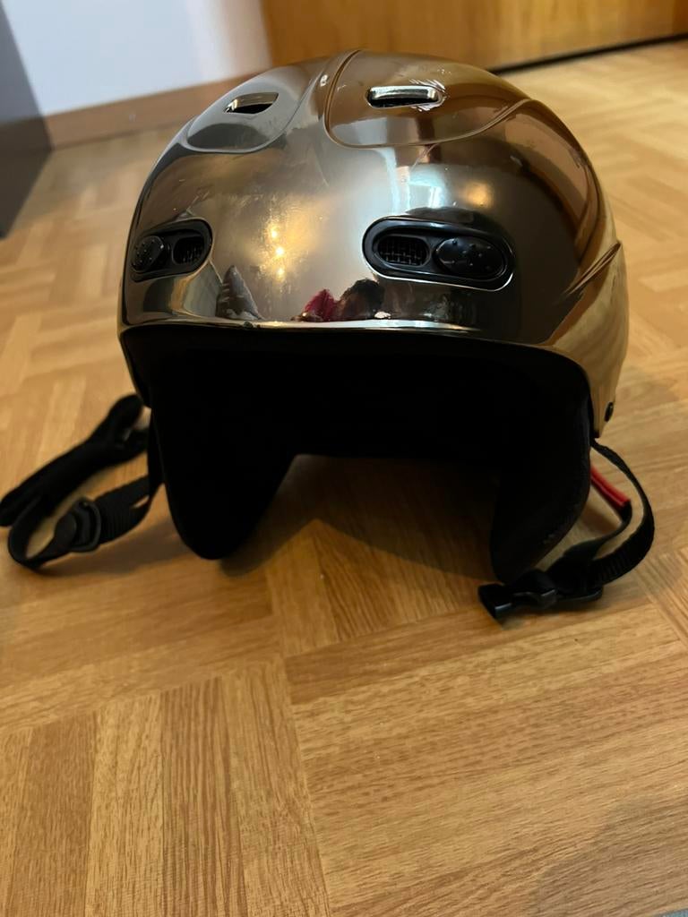 Red skihelm, Ophalen, Gebruikt