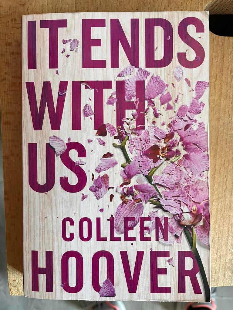 Colleen Hoover - IT ENDS WITH US, Boeken, Colleen Hoover, Nieuw, Ophalen of Verzenden, Fictie