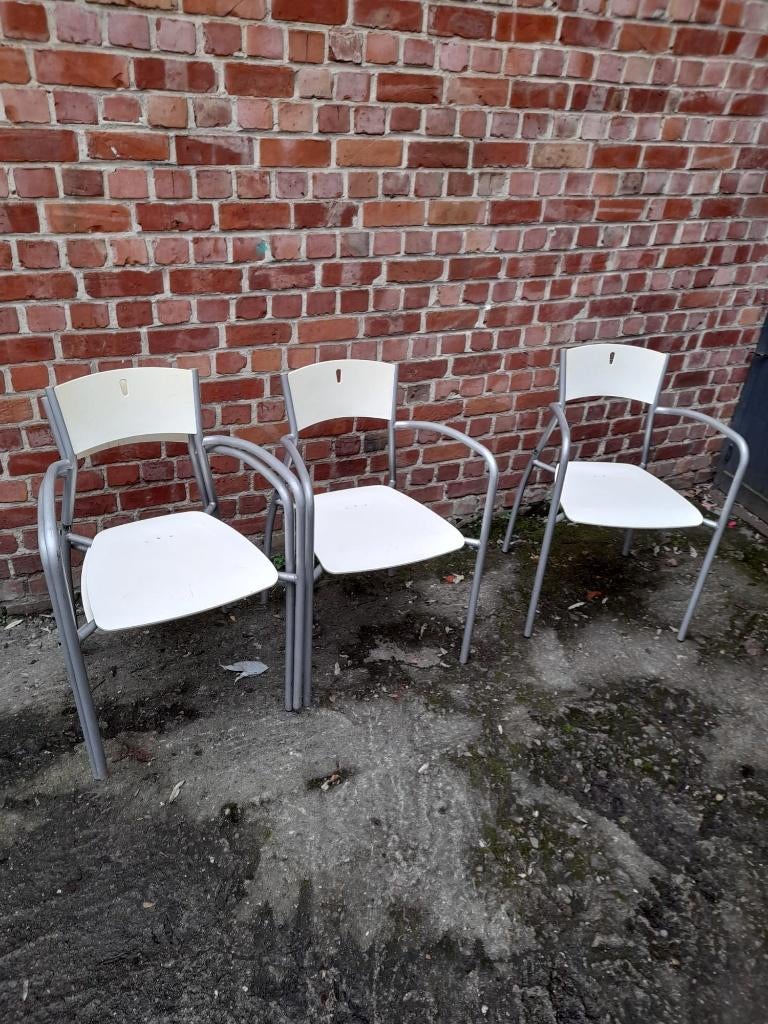 16 chaises de terrasse empilables, Jardin & Terrasse, Enlèvement, Utilisé, Plastique, Empilable