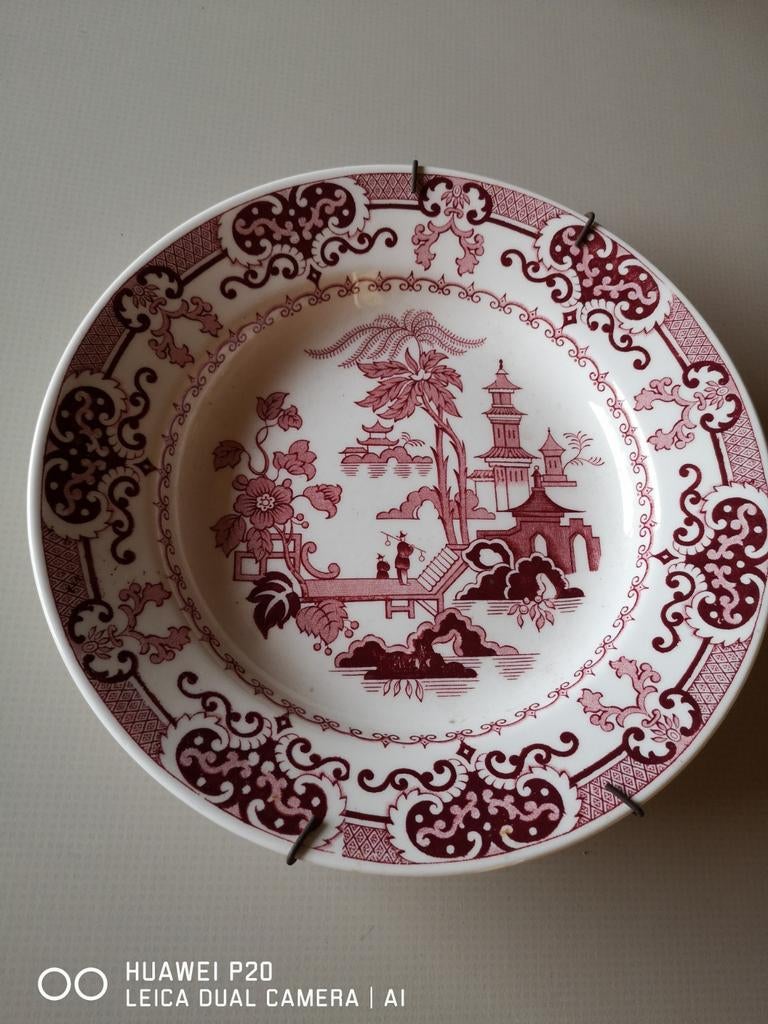 Assiette vintage "Petrus Regout" Maastricht, Antiquités & Art, Enlèvement ou Envoi