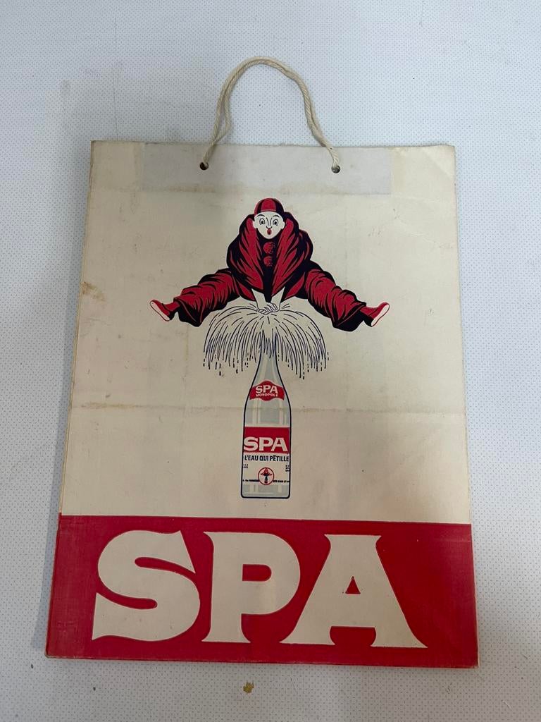Spa monopole rood papieren draagtas, Ophalen of Verzenden, Zo goed als nieuw
