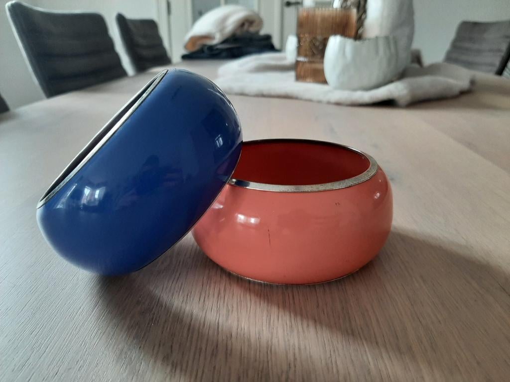 Set van 2 vaste vorm armbanden, Bijoux, Sacs & Beauté, Bracelets, Enlèvement ou Envoi, Comme neuf, Autres couleurs, Synthétique ou Plastique