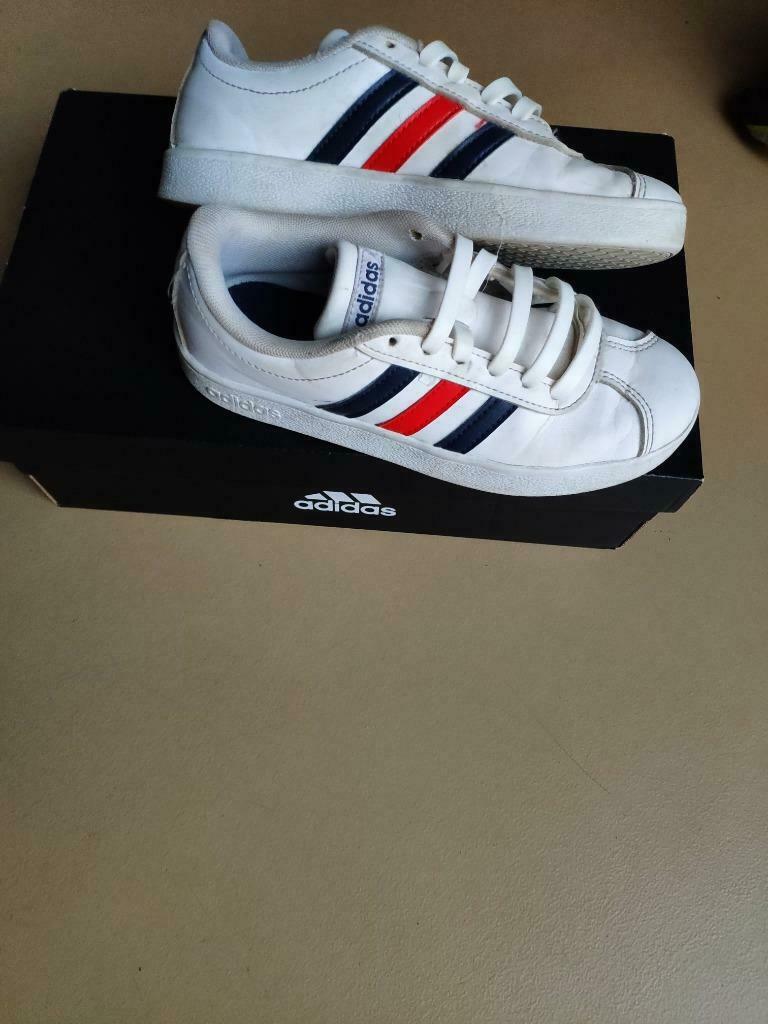Toffe retro witte Adidas sportschoenen sneakers 32 Stan Smit, Gebruikt, Ophalen of Verzenden, Jongen of Meisje, Sportschoenen