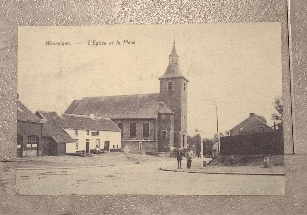 Wasseiges, l'église et la place, Enlèvement ou Envoi, Non affranchie, Liège