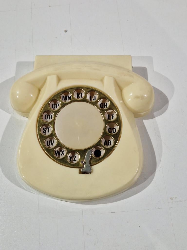 Adresboek jaren 70 in de vorm van een witte telefoon , kunst, Enlèvement ou Envoi, Comme neuf, Bakélite