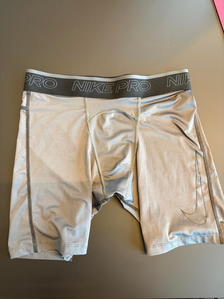 Nike Sportshort / ondershort, Zo goed als nieuw, Grijs, Algemeen, Verzenden