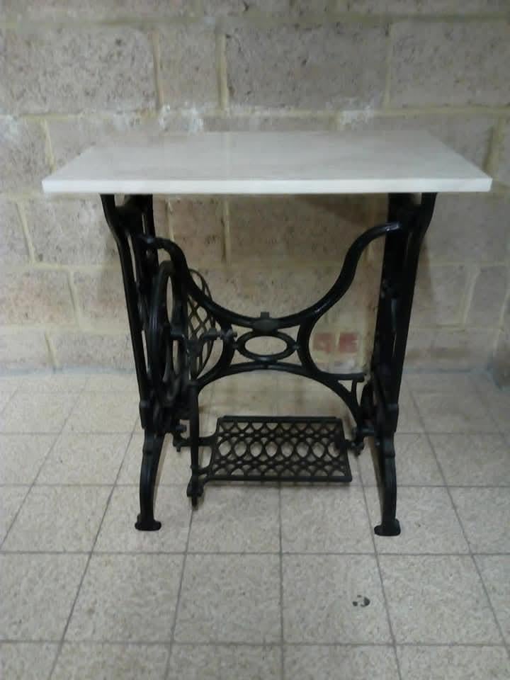 Ancienne table machine à coudre, Enlèvement