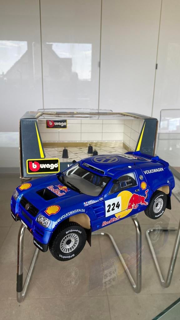 Volkswagen Touareg Red Bull Rally Dakar 1:18 Nikkel, Hobby en Vrije tijd, Ophalen of Verzenden, Zo goed als nieuw, Auto, Overige merken
