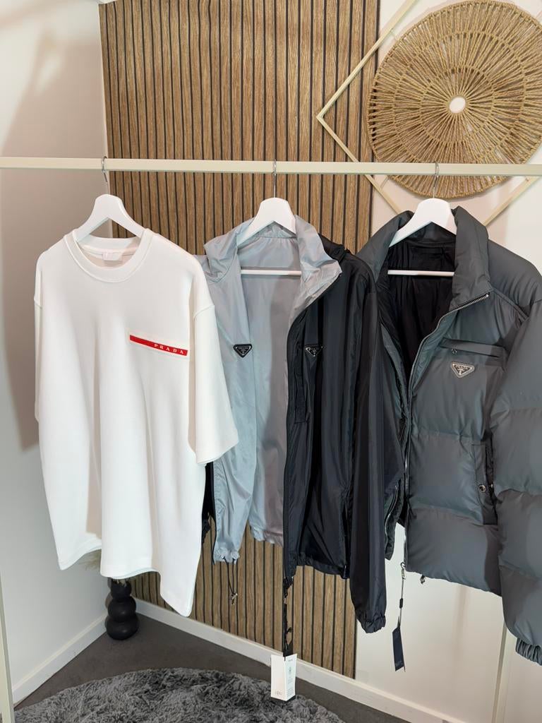 Veste prada tshirt prada pull prada, Enlèvement ou Envoi, Comme neuf