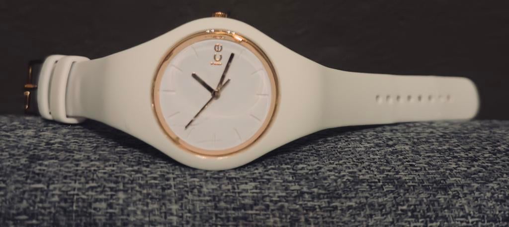 ICE WATCH White Rose-Gold taille S 34mm, Bijoux, Sacs & Beauté, Montres | Femmes, Enlèvement ou Envoi, Comme neuf
