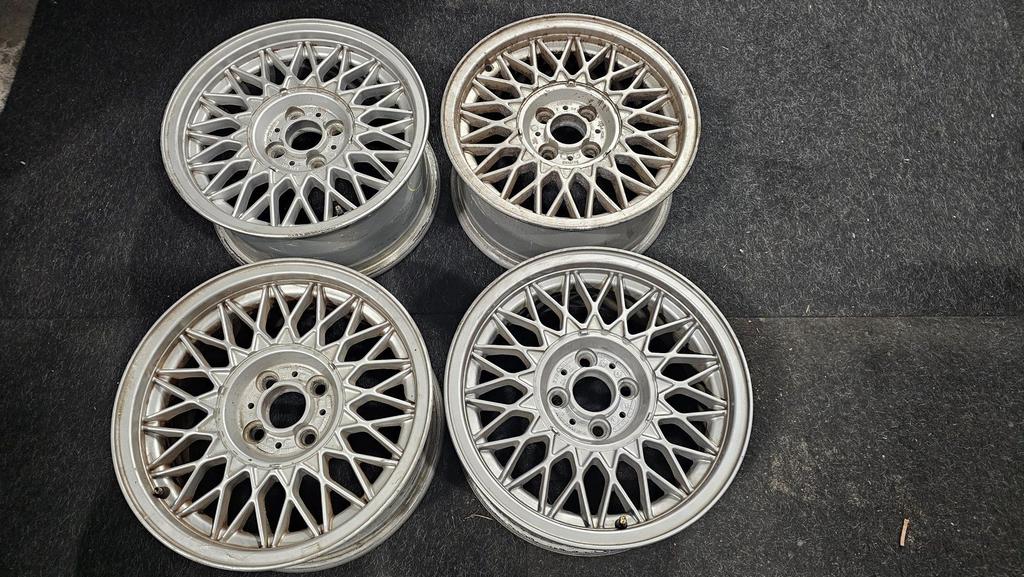 Set Originele velgen BMW 3 serie E30 4X100 ET24 36111179066, Auto-onderdelen, Banden en Velgen, Banden en Velgen, Gebruikt, Ophalen
