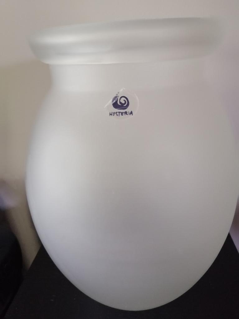 HYSTERIA design matte mondgeblazen vaas, Huis en Inrichting, Woonaccessoires | Vazen, Ophalen of Verzenden, Zo goed als nieuw