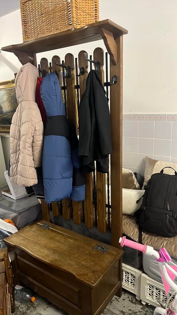 Porte-manteau ancien avec espace de rangement, Enlèvement, Utilisé
