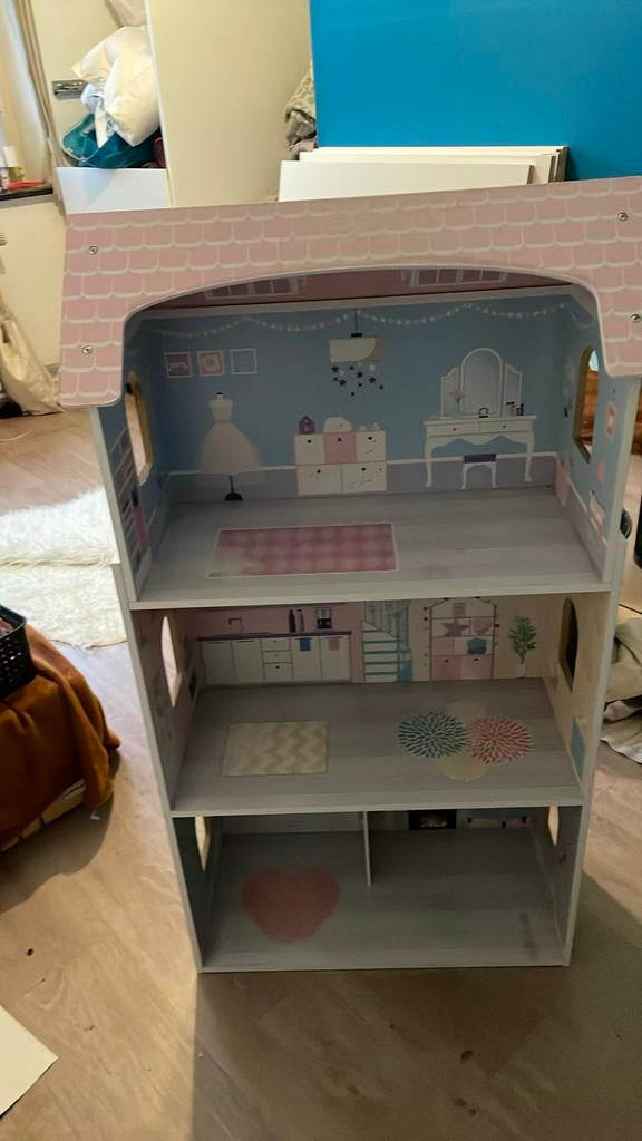 Een leuk poppen huis, Antiek en Kunst, Ophalen