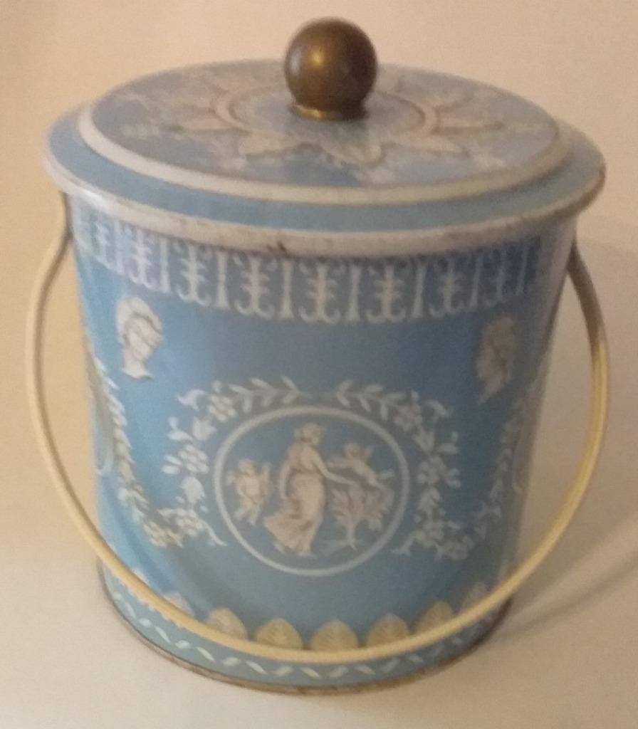 Ancienne boîte à biscuits Baret Ware- Style Wedgwood, Enlèvement ou Envoi