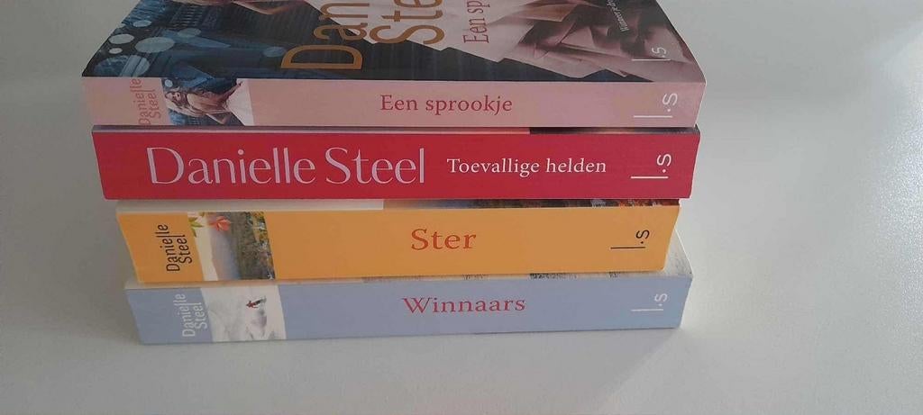 Romans de Danielle Steel, Enlèvement ou Envoi, Comme neuf