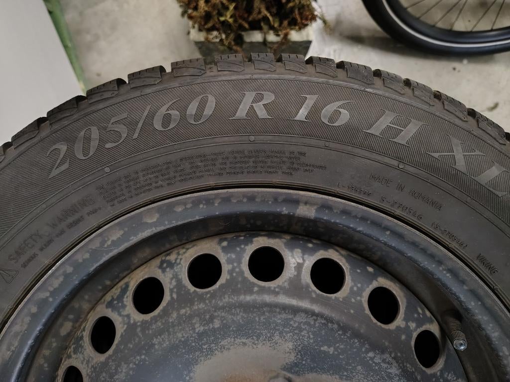 Winterbanden en velgen zeer goede staat, Auto-onderdelen, Ophalen, Gebruikt, Velg(en), Winterbanden