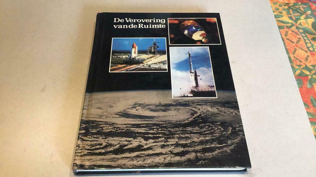Artis historia de verovering van de ruimte (zk6), Ophalen of Verzenden, Gelezen, Artis Historia, Plaatjesalbum