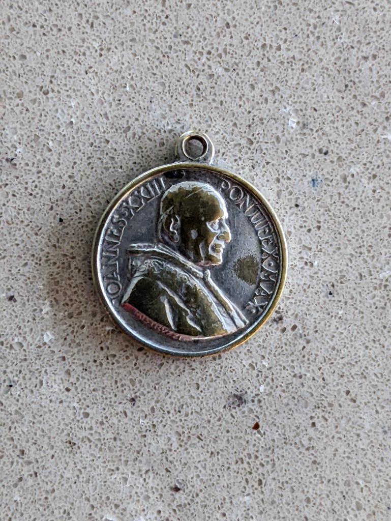 Médaillon, pendentif du pape Jean XXIII, Enlèvement ou Envoi, Utilisé, Bijoux, Christianisme | Catholique