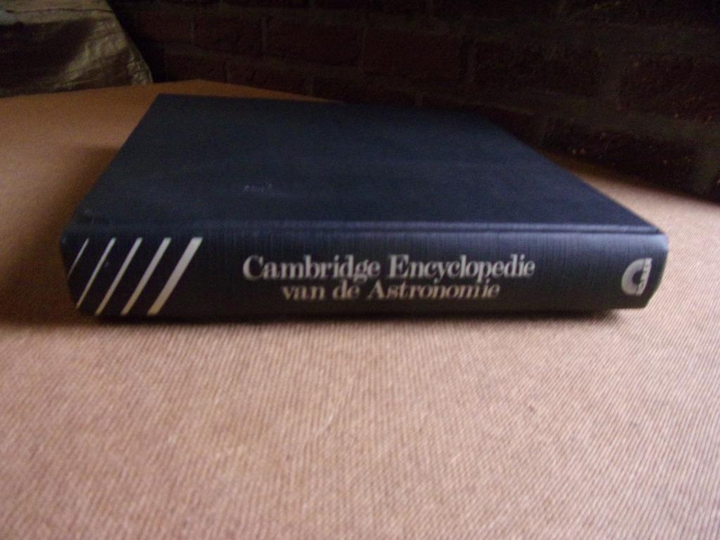 Cambridge encyclopedie van de ASTRONOMIE, Ophalen of Verzenden, Gelezen, Overige onderwerpen, Los deel