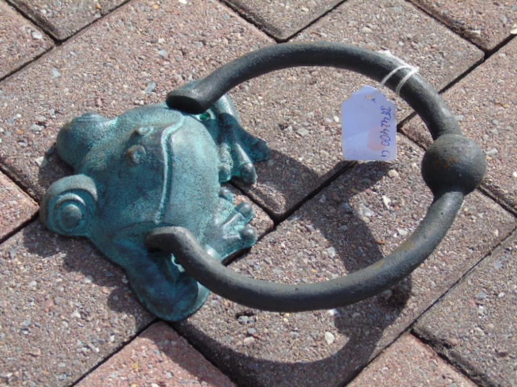 heurtoir , frappe porte en fonte grenouille ,sonnette ..., Enlèvement, Neuf