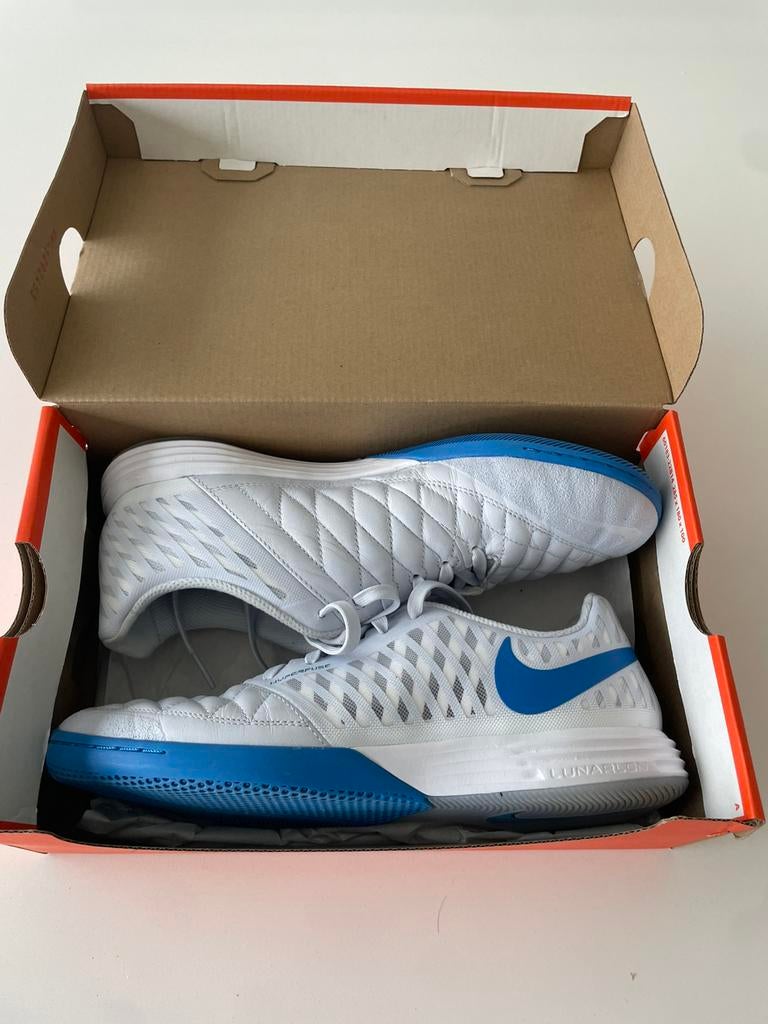new!  Nike Lunargato 2 taile 41 foot en salle NIKE, Neuf, Nike, Enlèvement, Chaussures de sport
