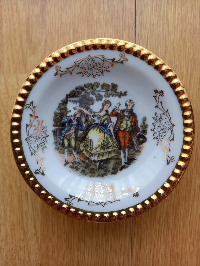 ASSIETTES DÉCORATIVES ROMANTIQUES, Antiquités & Art, Enlèvement ou Envoi