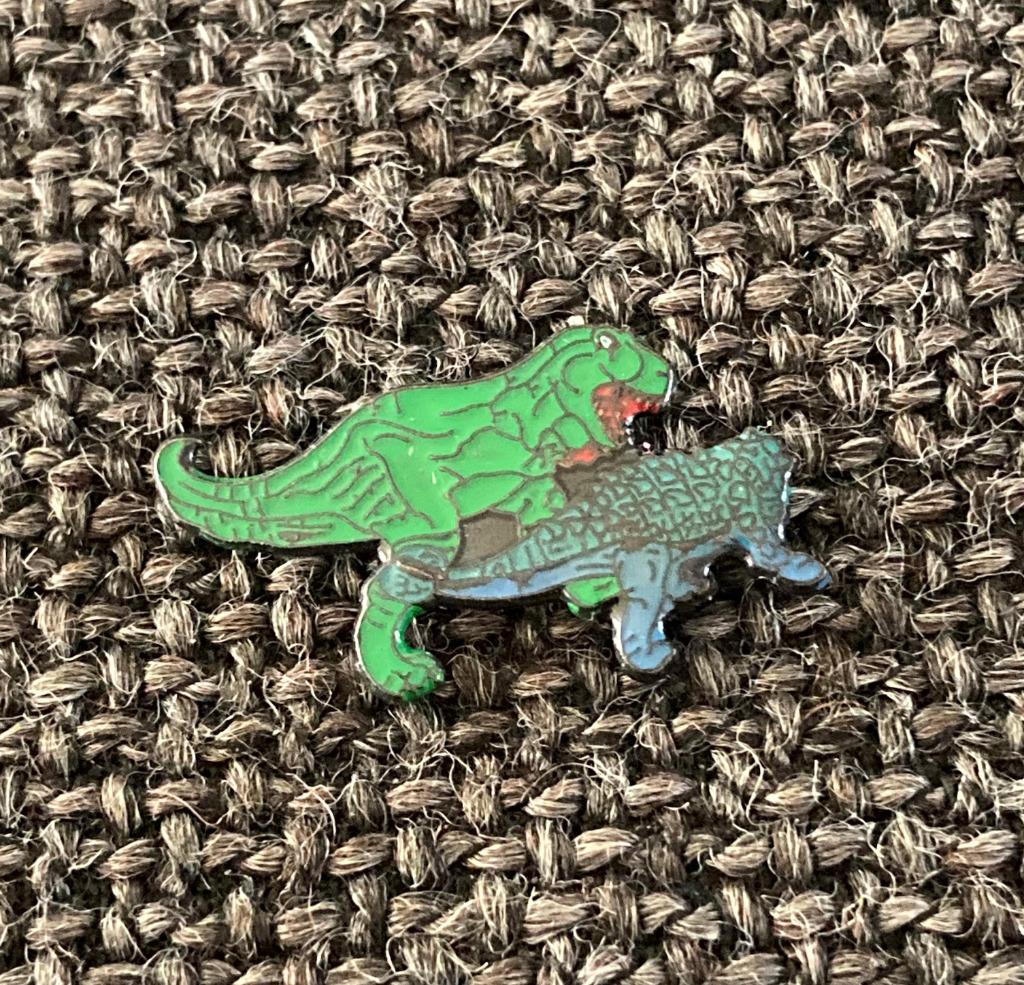 PIN - DINO - DINOSAURUS - DINOSAURE, Envoi, Utilisé, Animal et Nature, Insigne ou Pin's