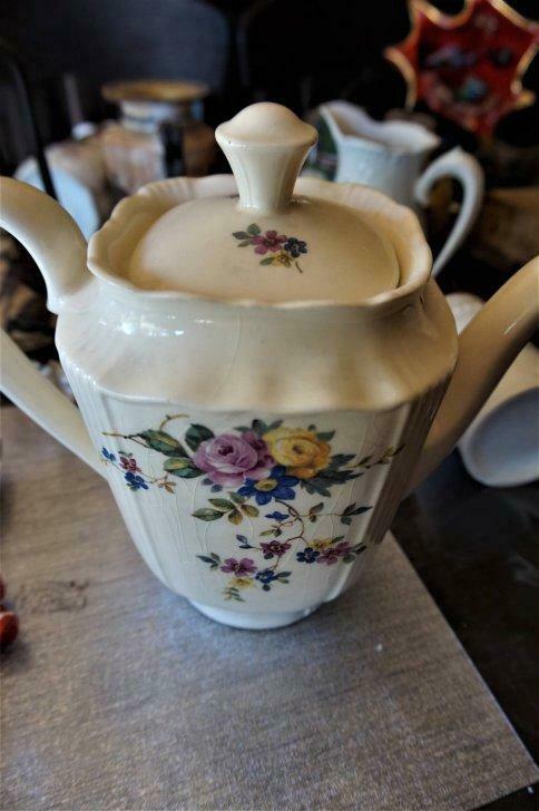 cafetière fleurie porcelaine