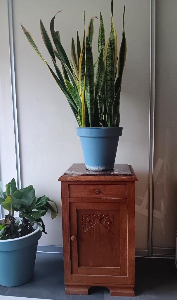 Kastje met marmeren blad, Huis en Inrichting, Kasten | Dressoirs, Ophalen, Gebruikt, Met deur(en)
