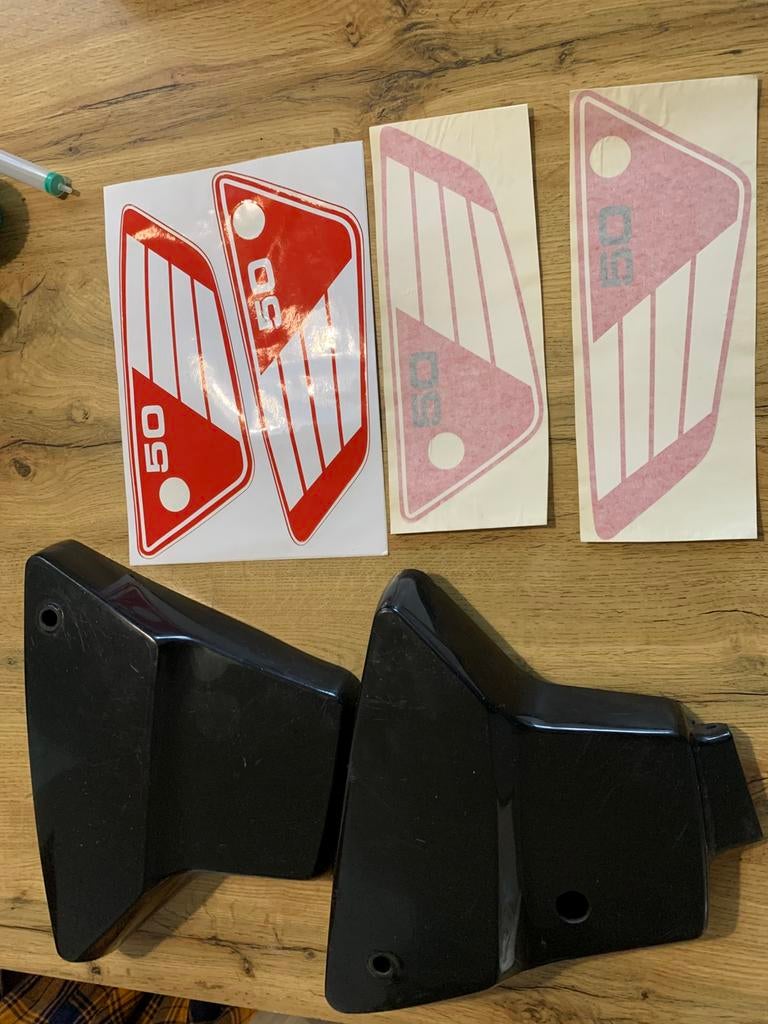 Zijkapjes yamaha fs1 + stickerset, Enlèvement ou Envoi, Comme neuf, Yamaha