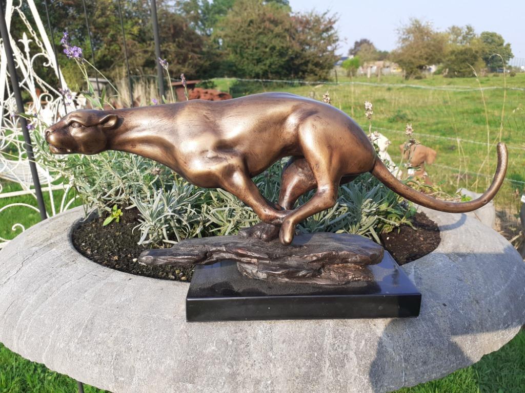 PANTHERE A LA COURSE EN BRONZE SUR SOCLE MARBRE, Antiquités & Art, Enlèvement ou Envoi, Bronze