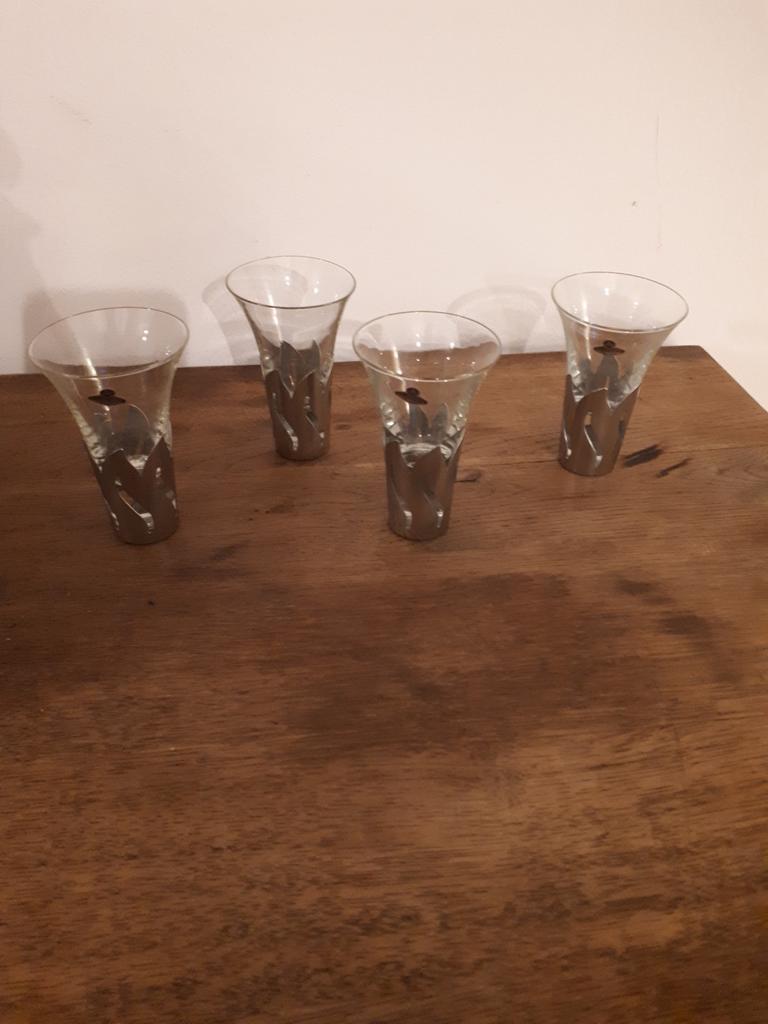 4 kleine thee- of aperitiefglaasjes op zilveren voet, Ophalen of Verzenden, Zo goed als nieuw