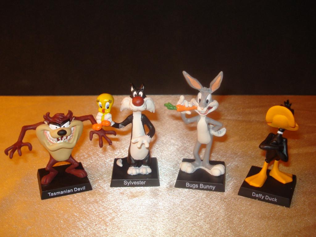 Lot de 4 Figurines Looney Tunes en Plomb Bugs Bunny, Titi..., Collections, Enlèvement ou Envoi, Looney Tunes, Neuf, Statue ou Figurine