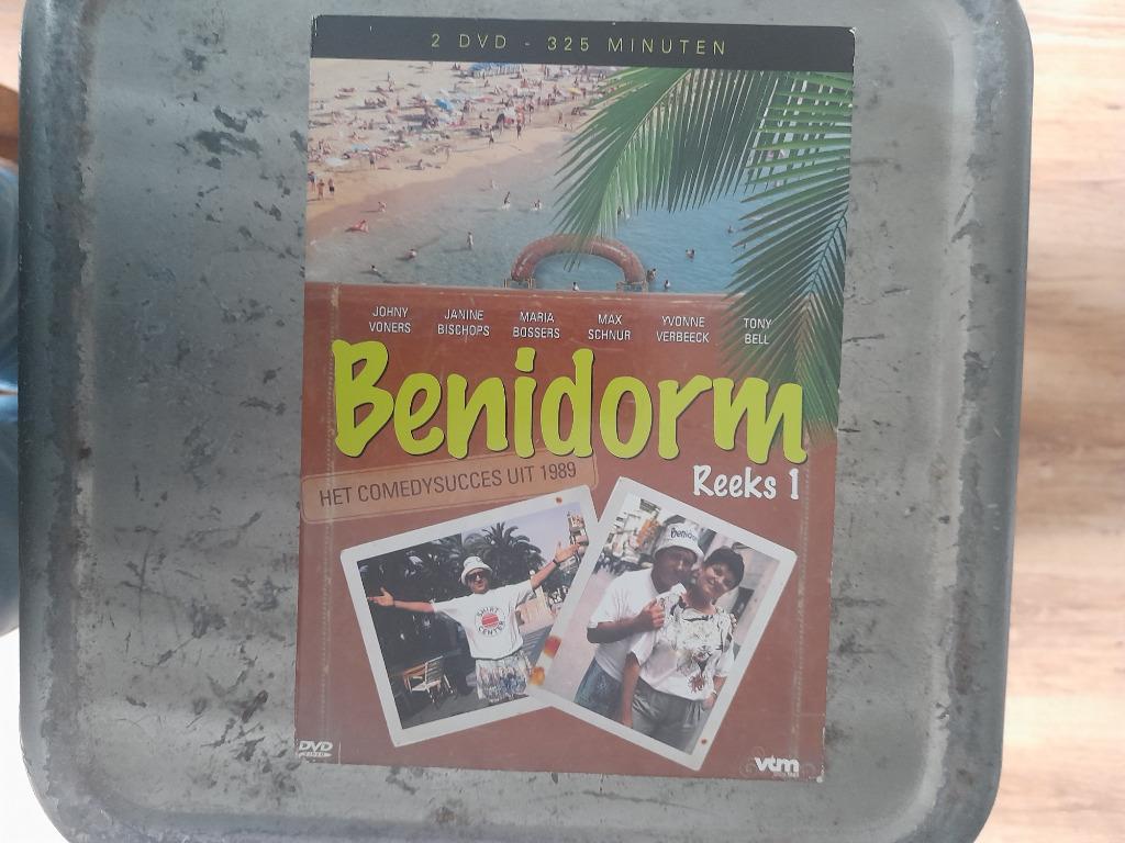 Benidorm seizoen 1 (originele uitgave), Verzenden, Alle leeftijden, Boxset, Zo goed als nieuw
