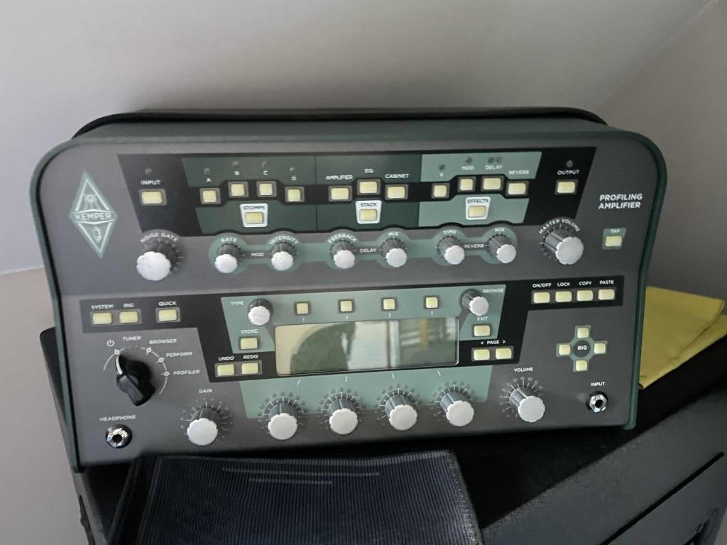 Kemper Powered head + Remote + Extra's, Musique & Instruments, Enlèvement, Comme neuf, Compresseur