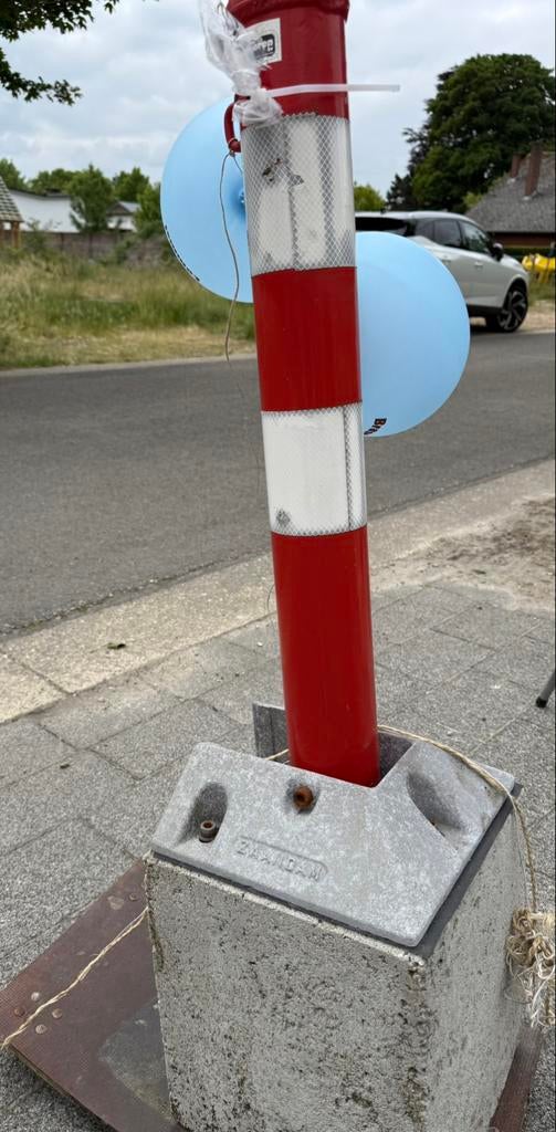 Wegklapbare paal beton voet, Ophalen, Zo goed als nieuw, Minder dan 180 cm, Palen