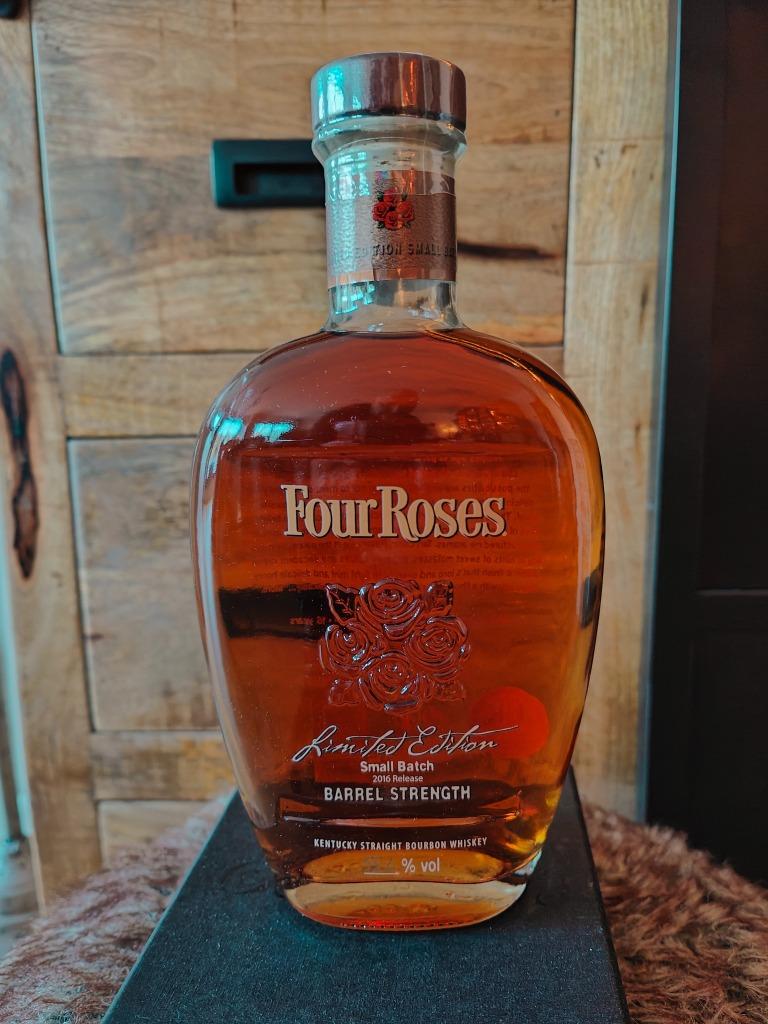 Version 2016 de Four Roses - Barrel Strength en petits lots, Neuf, Autres régions, Enlèvement ou Envoi, Pleine