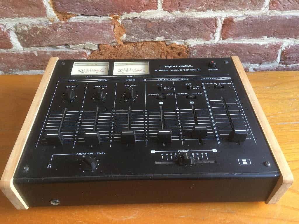 Table de Mixage REALISTIC 32-1200B, Enlèvement