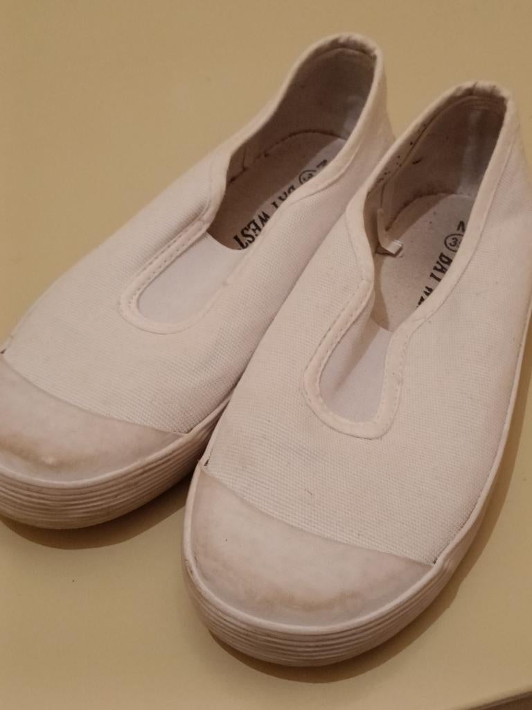 Chaussons de gymnastique taille 35, Enlèvement ou Envoi, Utilisé