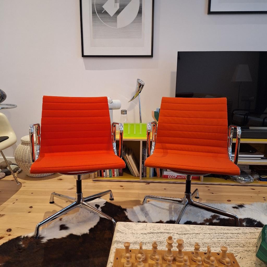 2 fauteuils EA108 de Charles & Ray Eames pour Vitra (orange), Enlèvement, Utilisé, Métal