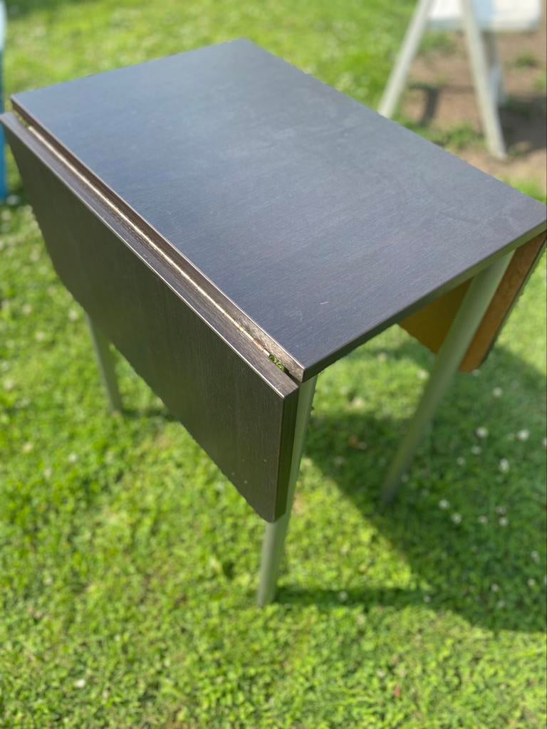 Inklapbaar tafeltje tafel, Enlèvement