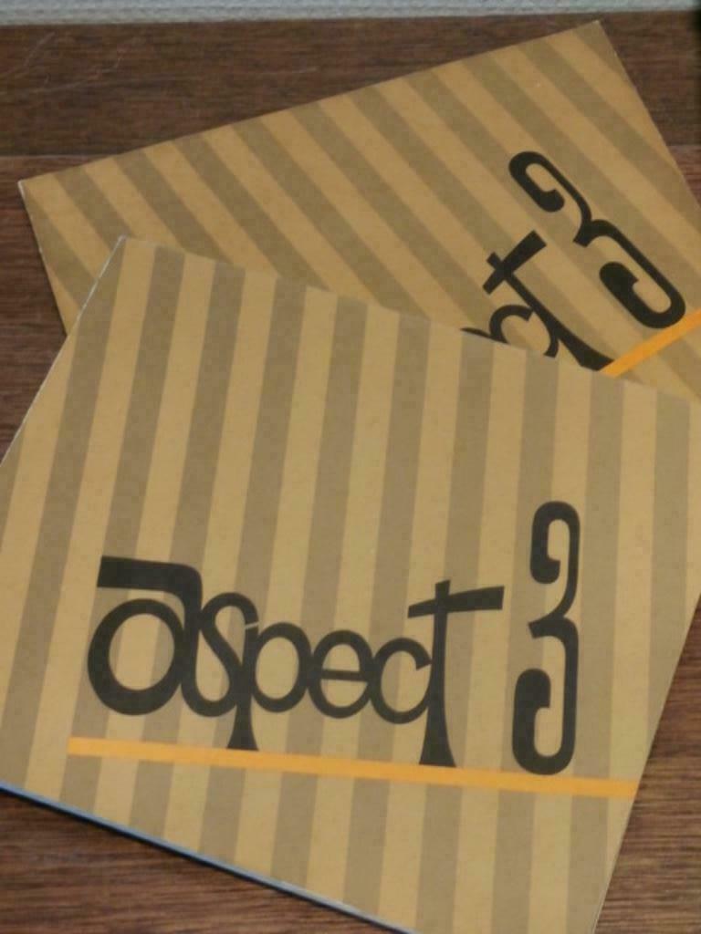 Aspect 3 - Exposition de 27 artistes belges, Enlèvement ou Envoi, Comme neuf, Peinture et dessin
